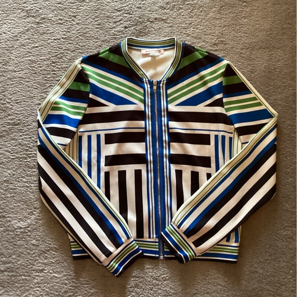 Track Suit - Picture 5 of 6